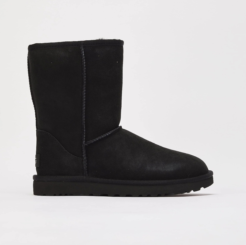 Womens Classic Ugg Short, Black, Size 10